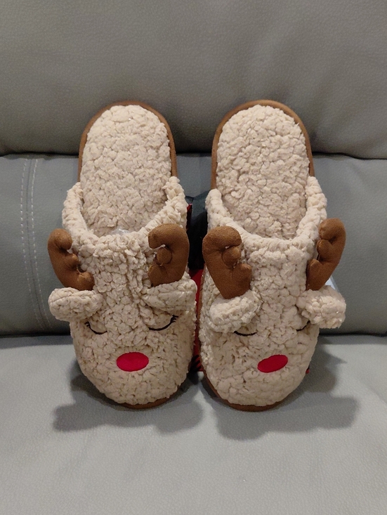 Other - REINDEER SLIPPERS MENS SIZE 7/8